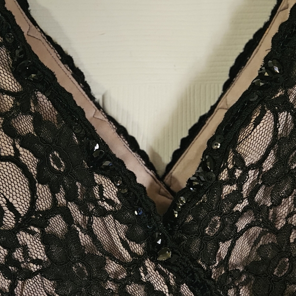 DRESSBARN COLLECTION Black Lace Overlay Sizeleevess Holiday Cocktail Dress 16 - Picture 4 of 8